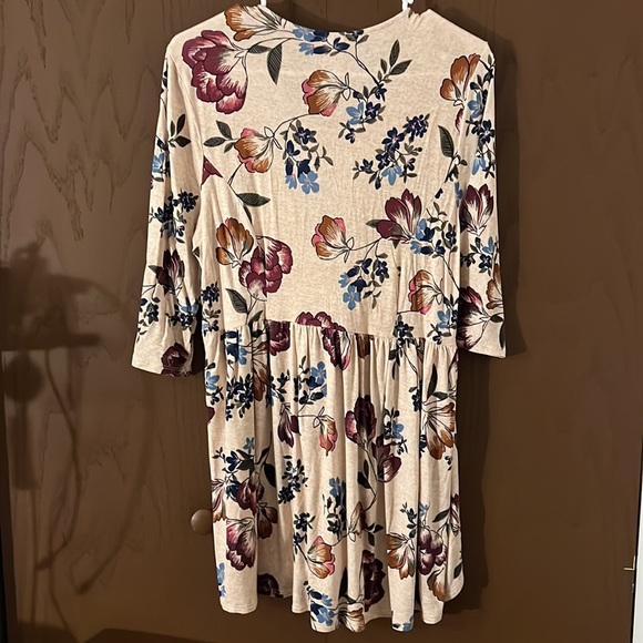 Terra & sky floral top - Picture 5 of 7